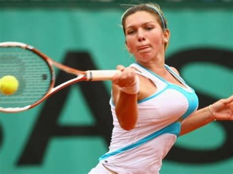 simona halep boobs|How breast reduction saved a tennis star’s career